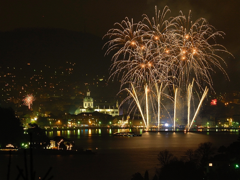 Lago di Como-Fuochi pirotecnici_Notturno_Como-2.jpg